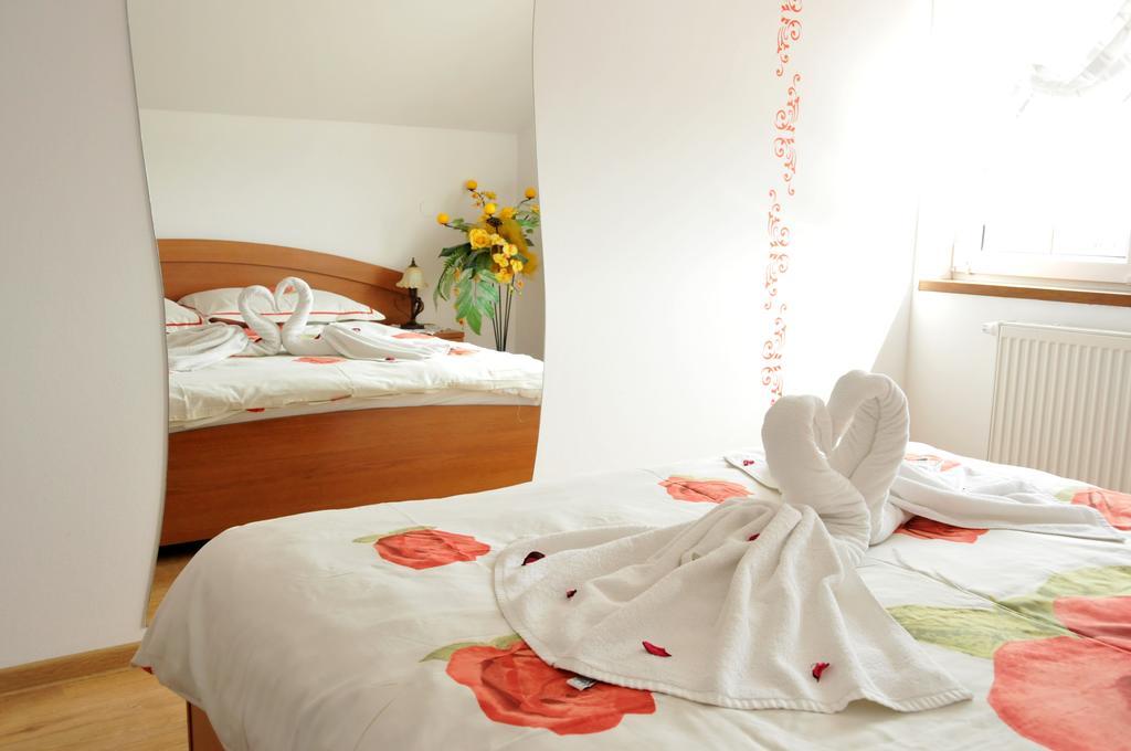 Hotel Restauracja Lorenzo Stopnica Buitenkant foto