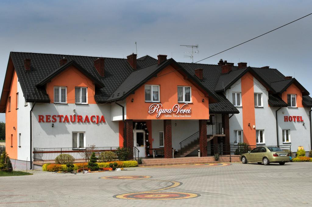 Hotel Restauracja Lorenzo Stopnica Buitenkant foto