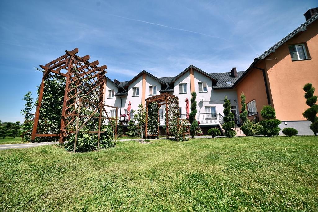 Hotel Restauracja Lorenzo Stopnica Buitenkant foto