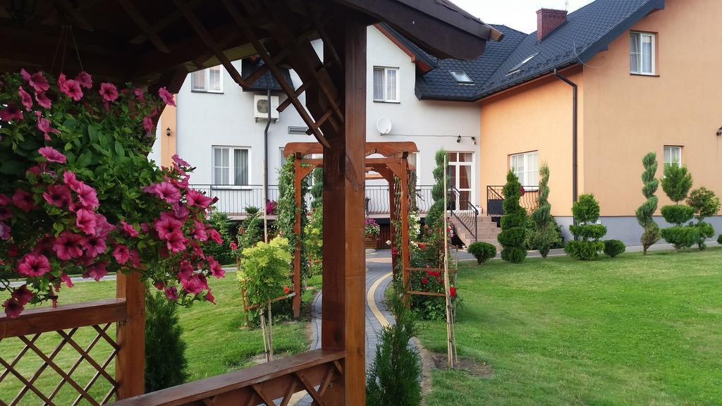 Hotel Restauracja Lorenzo Stopnica Buitenkant foto
