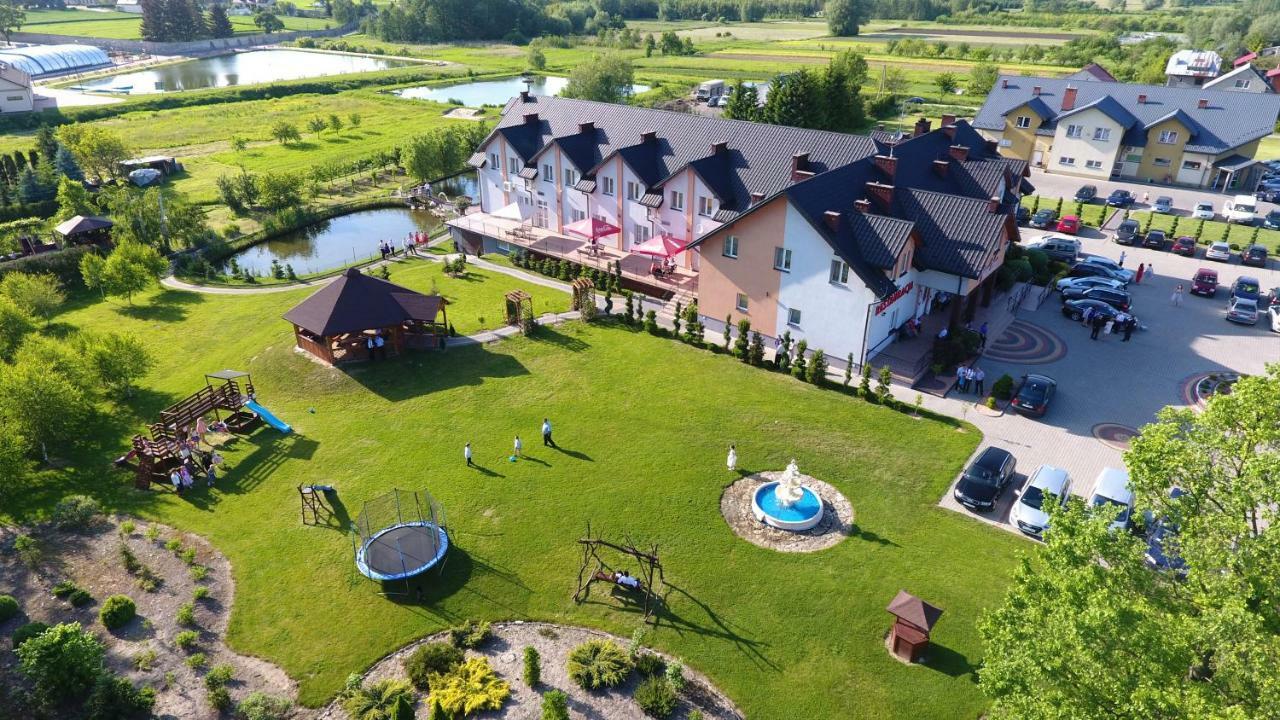 Hotel Restauracja Lorenzo Stopnica Buitenkant foto