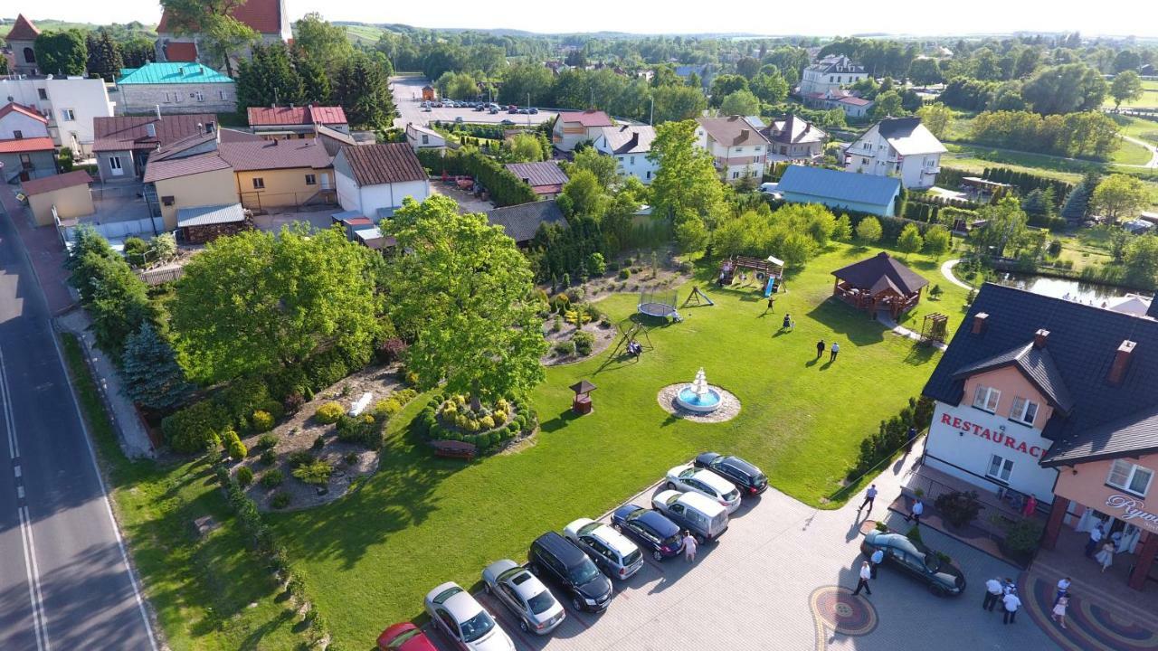 Hotel Restauracja Lorenzo Stopnica Buitenkant foto